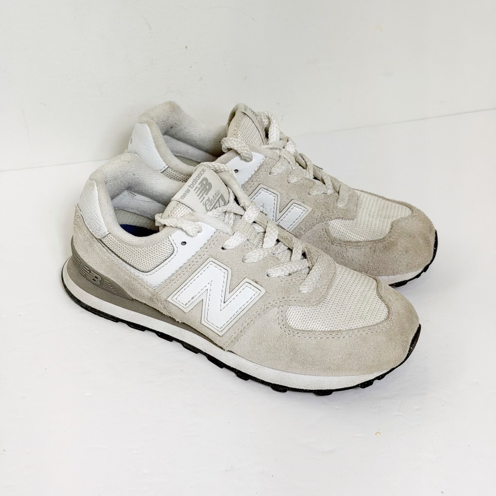 New Balance 574 Classic Boys Size 1 Cream White Suede Mesh Sneakers